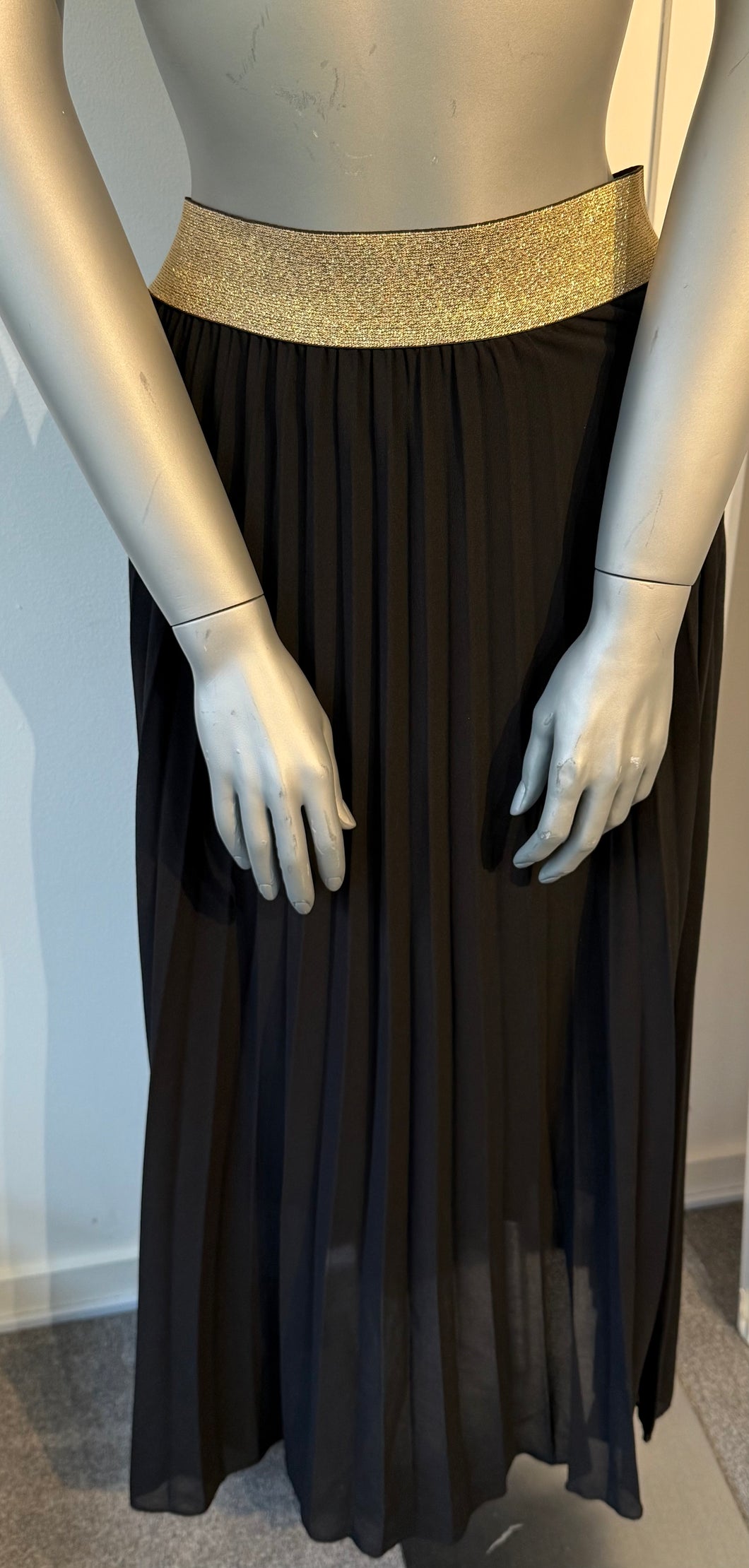 Black pleated chiffon skirt
