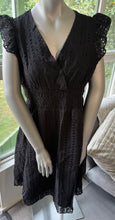 Load image into Gallery viewer, Black linen dress
