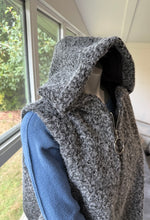 Load image into Gallery viewer, Grey bubble hooded gilet
