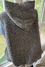 Load image into Gallery viewer, Grey bubble hooded gilet
