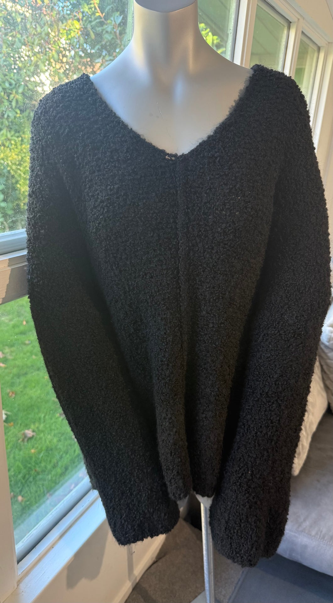 Black lose knit long fluffy jumper