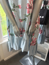 Load image into Gallery viewer, Blue flower linen summer dress
