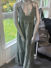 Load image into Gallery viewer, Crochet top linen summer dress
