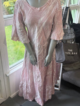 Load image into Gallery viewer, Pink &amp; white linen dress
