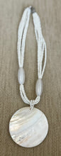 Load image into Gallery viewer, Shell necklace
