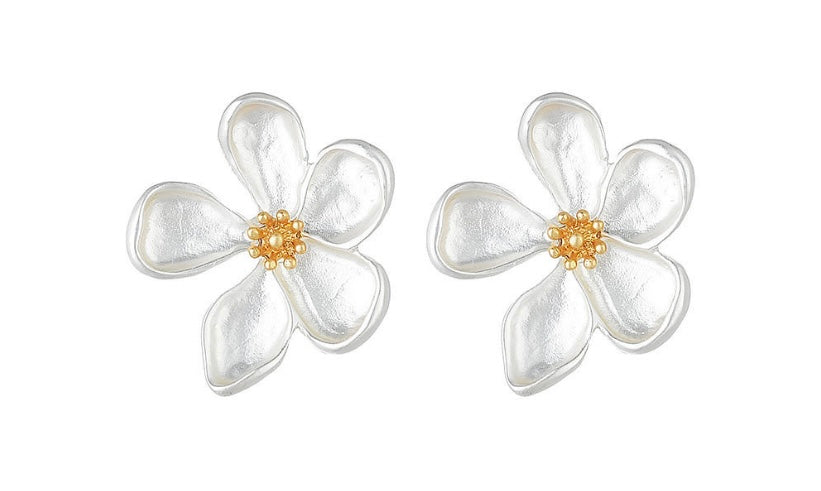 Silver flower stud earrings